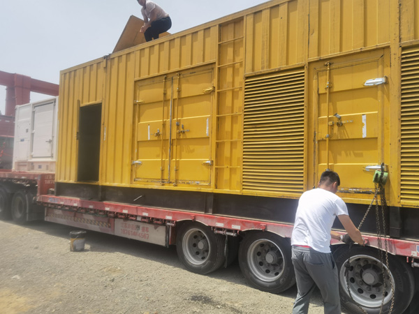 净潭乡除了负载情况和发动机维护，还有哪些因素会影响 200kw 柴油发电机的油耗？
