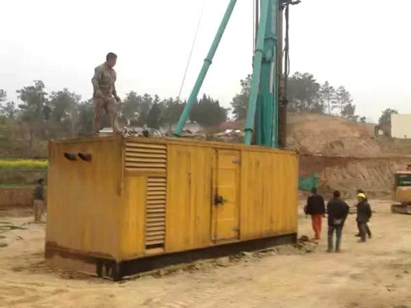 净潭乡如何判断水冷式机油散热器密封件是否需要更换？
